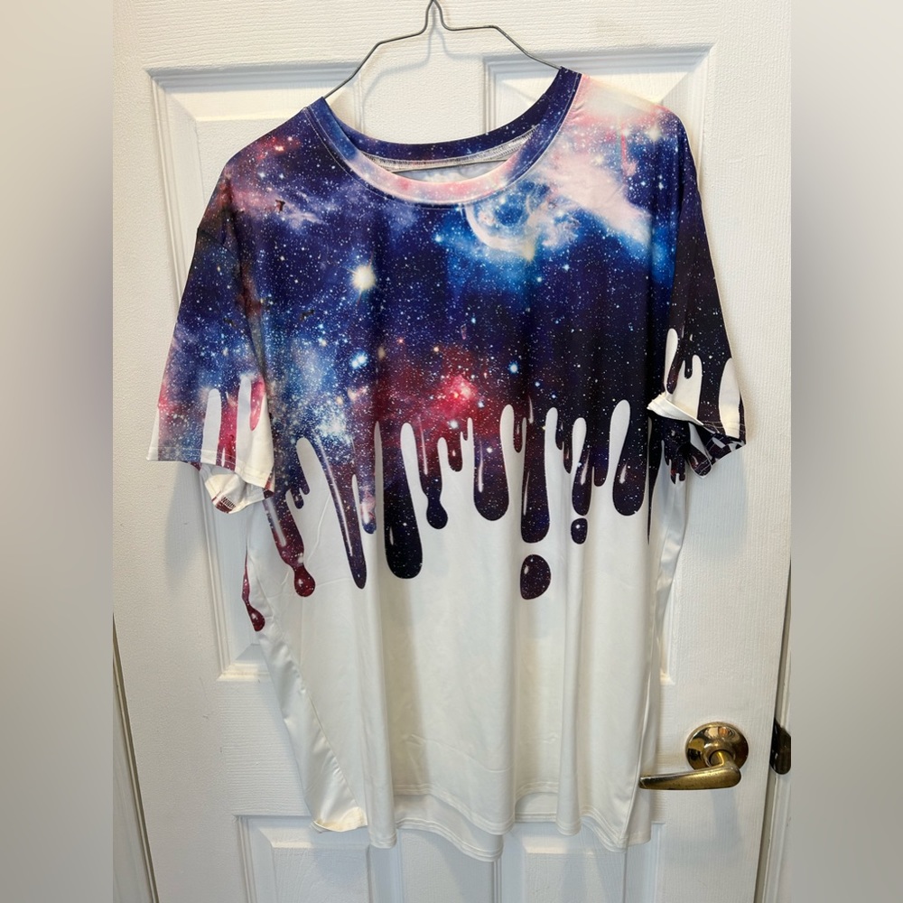 Graphic shirt polyester
